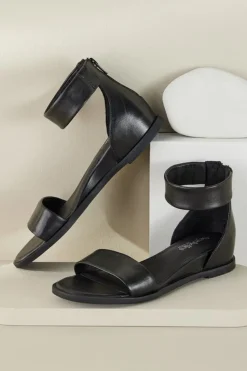 Soft Surroundings Seychelles Honeysuckle Sandal- Shoes